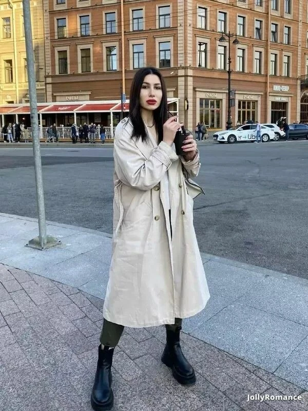 Elena Profile image 3