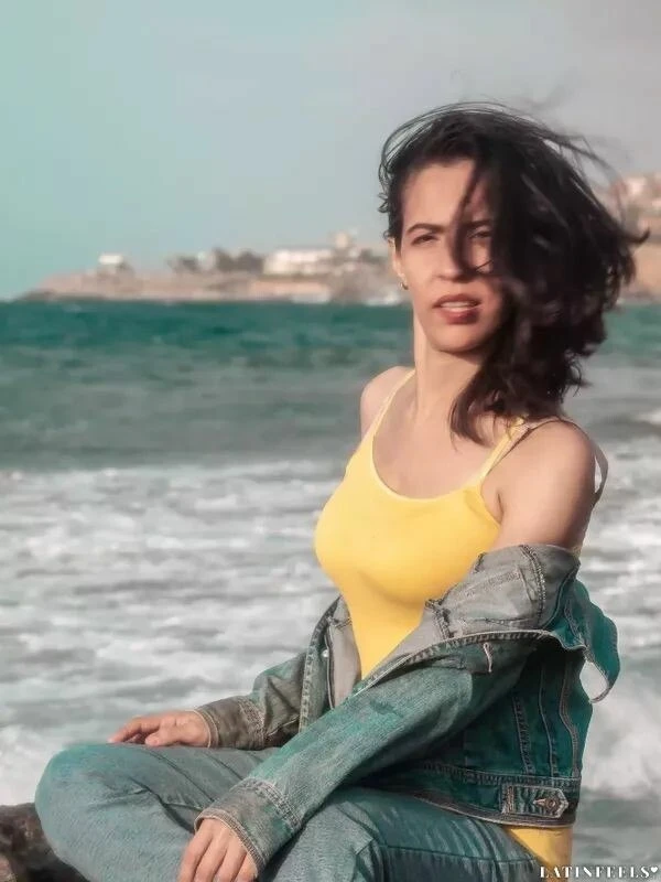 Estefania Profile image 3