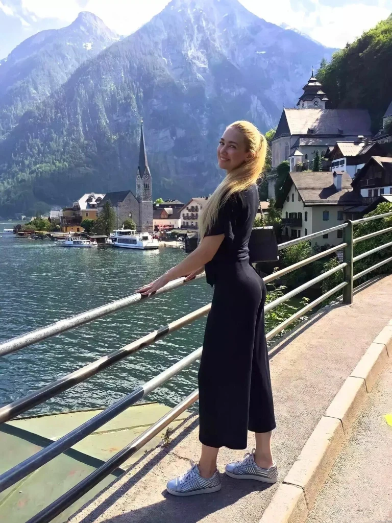 Yanina Profile image 3