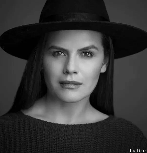 Elena Profile image 5