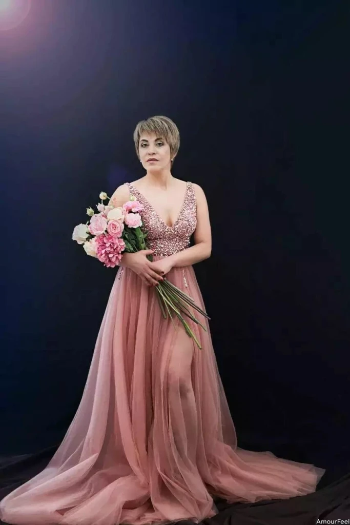 Liana Profile image 4