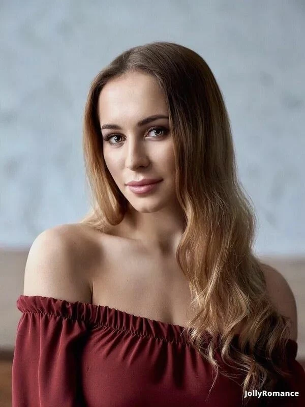 Anna Profile image 4